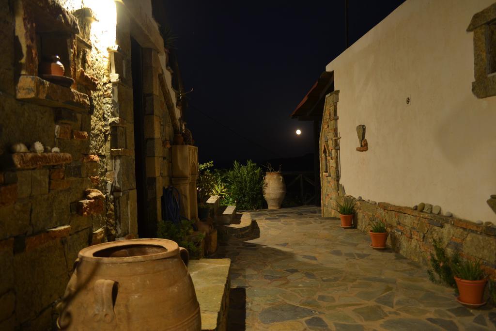 Katerina Apartments Káto Zákros エクステリア 写真